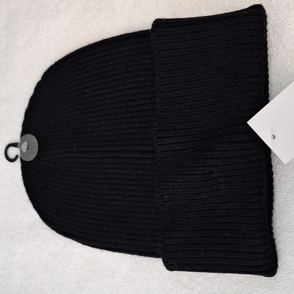 NEW Black Ribbed Winter Hat